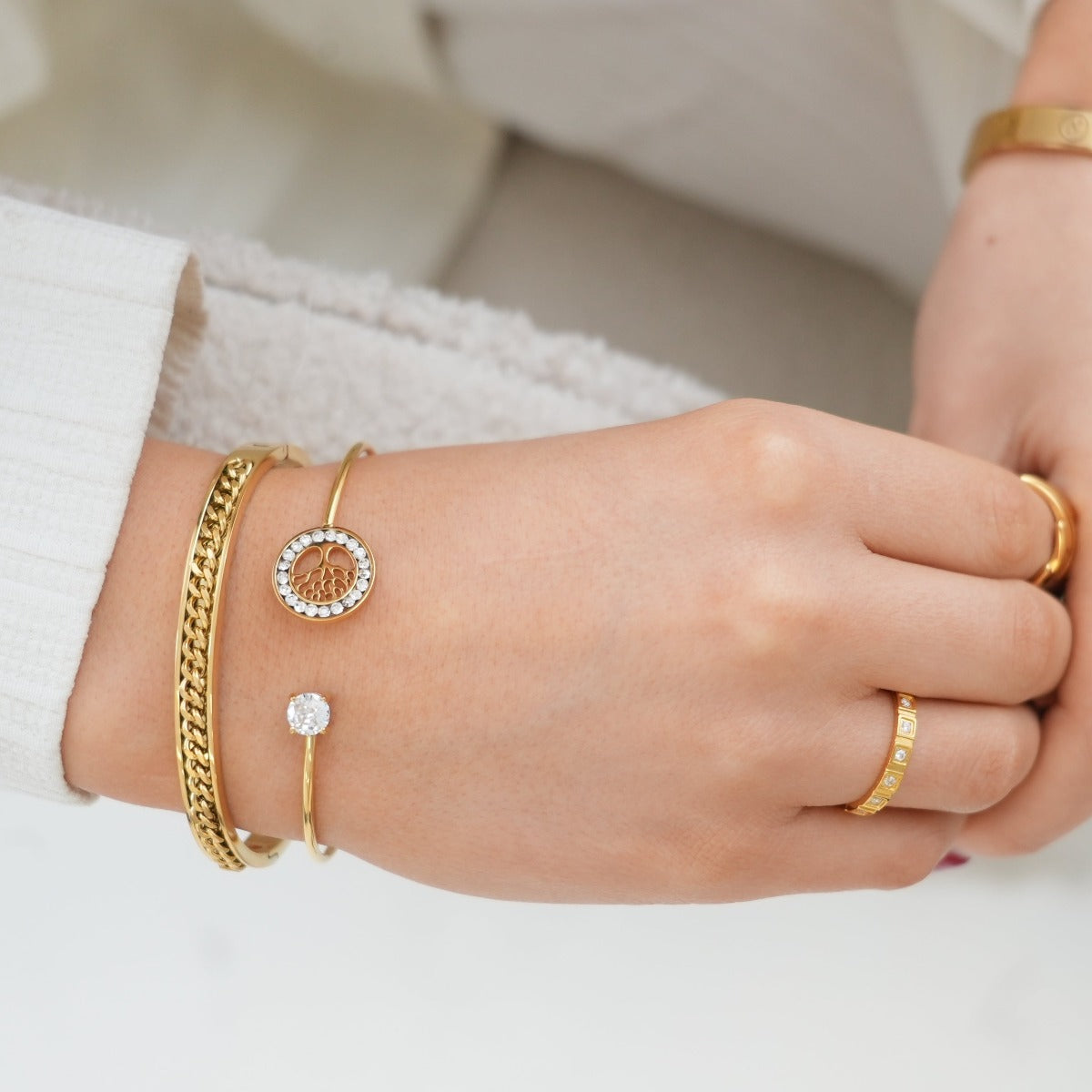 Curb Chain Bangle Bracelet - Gold