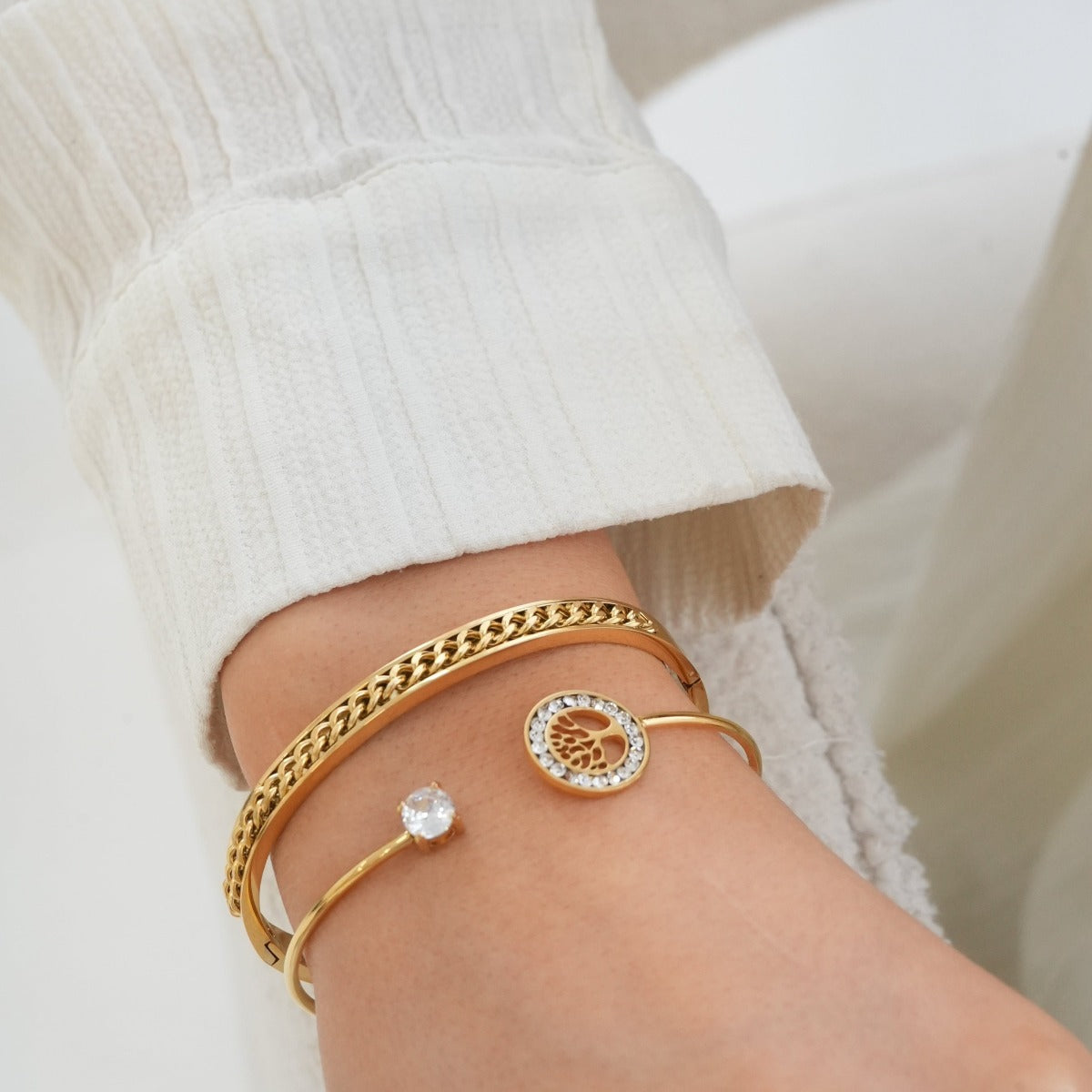 Curb Chain Bangle Bracelet - Gold