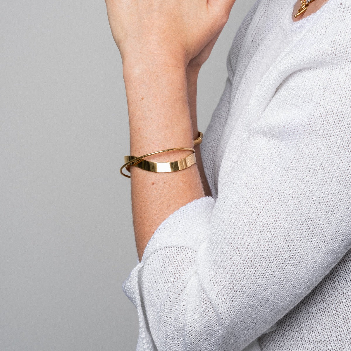 Intertwine Bangle Bracelet - Gold