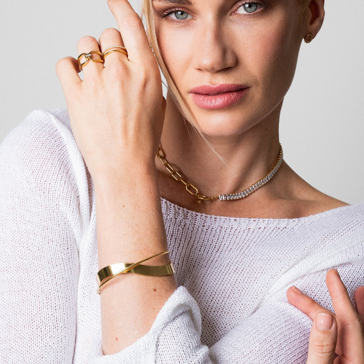 Intertwine Bangle Bracelet - Gold